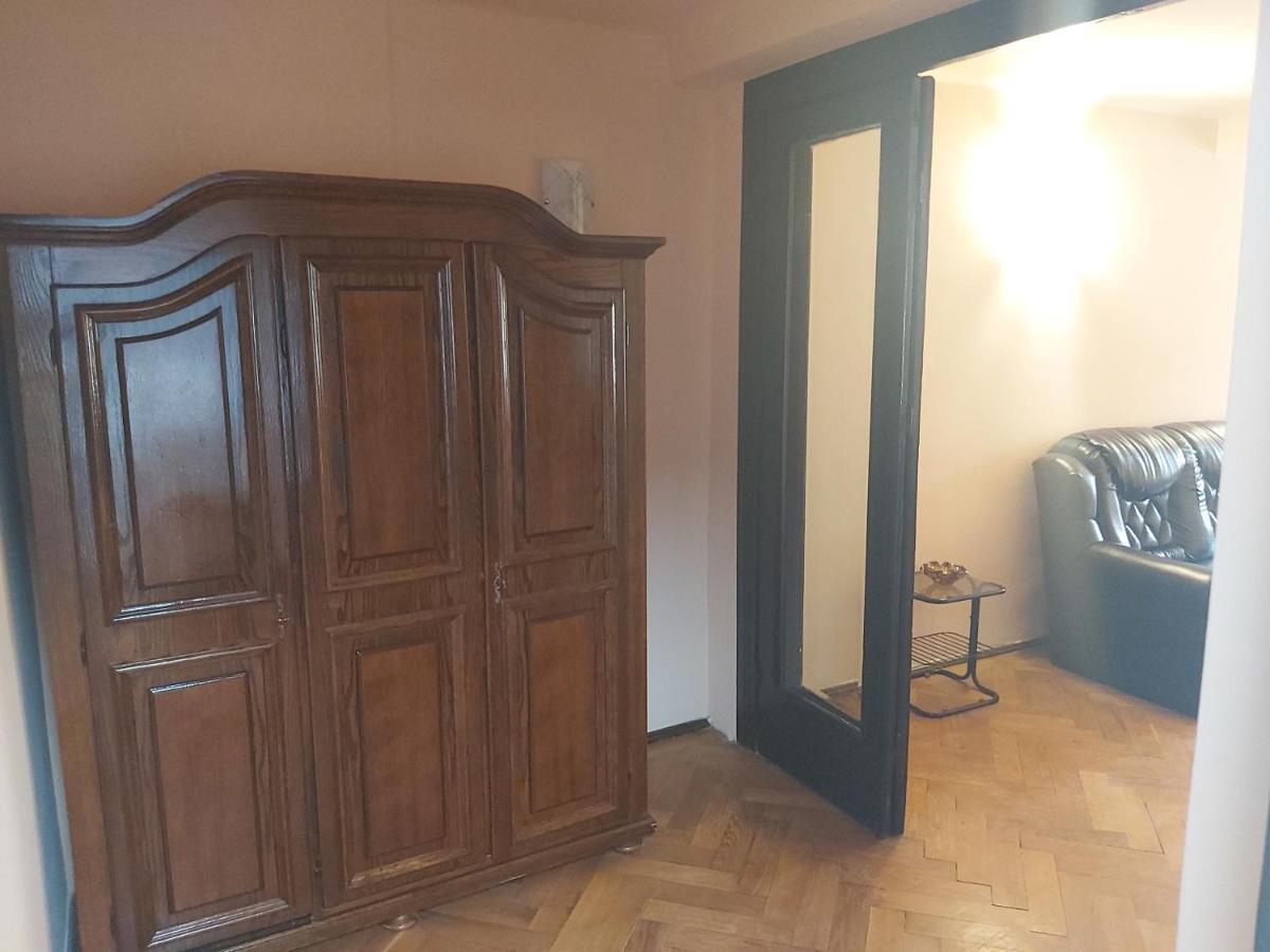 Kitty Apartament Apartment Bucureşti Ngoại thất bức ảnh